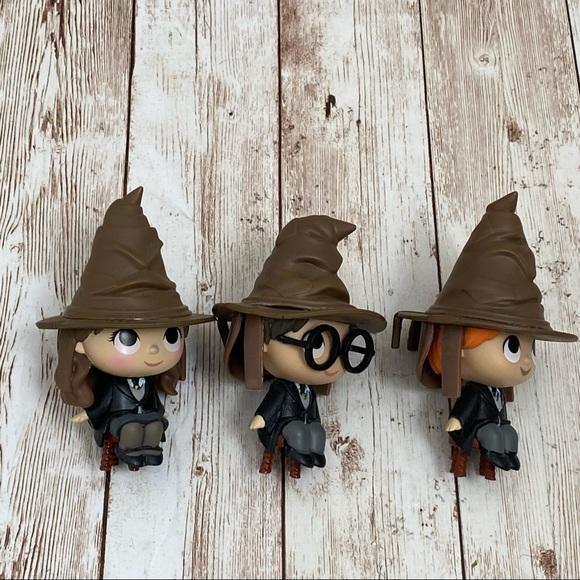 FUNKO Harry Potter Mystery Mini Sorting Hat Vinyl Action Figure Toys - Picture 11 of 15